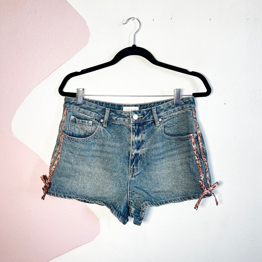 Pacsun Denim Shorts Sz 30‎ High Waisted Cheetah Bows Festival Retro Casual - Picture 2 of 7